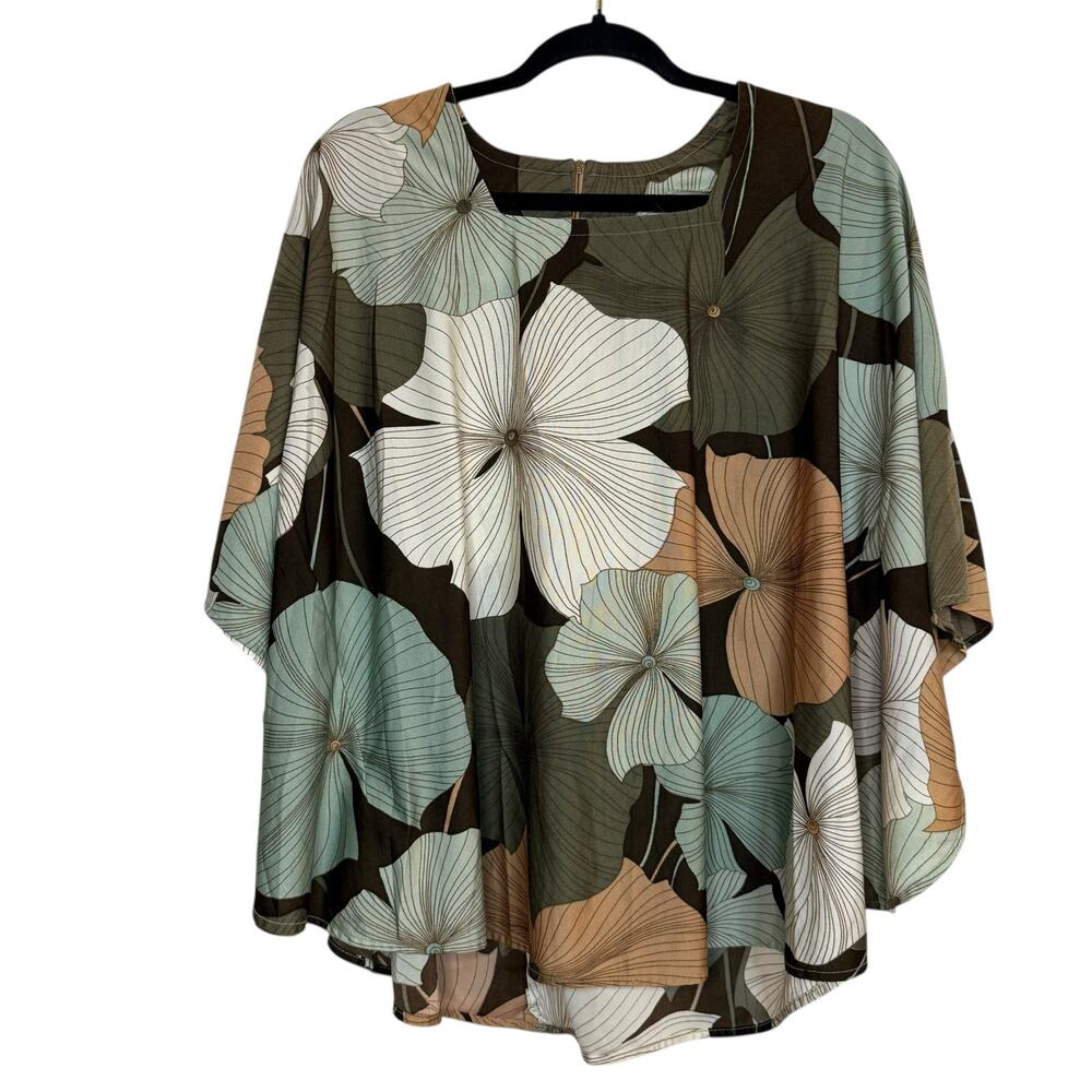 Mademoiselle Vintage green floral poncho style‎ blouse 26" pit to pit